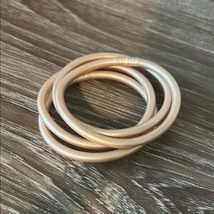 Elegant Cream Bangle Set